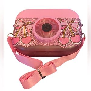 Adorable Pink Kids Camera Water Bottle with Heart and Bow Accents